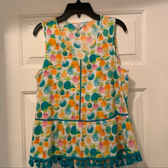 crown & ivy Tops - Crown & Ivy Pineapple Print Sleeveless Top-Size Sm
